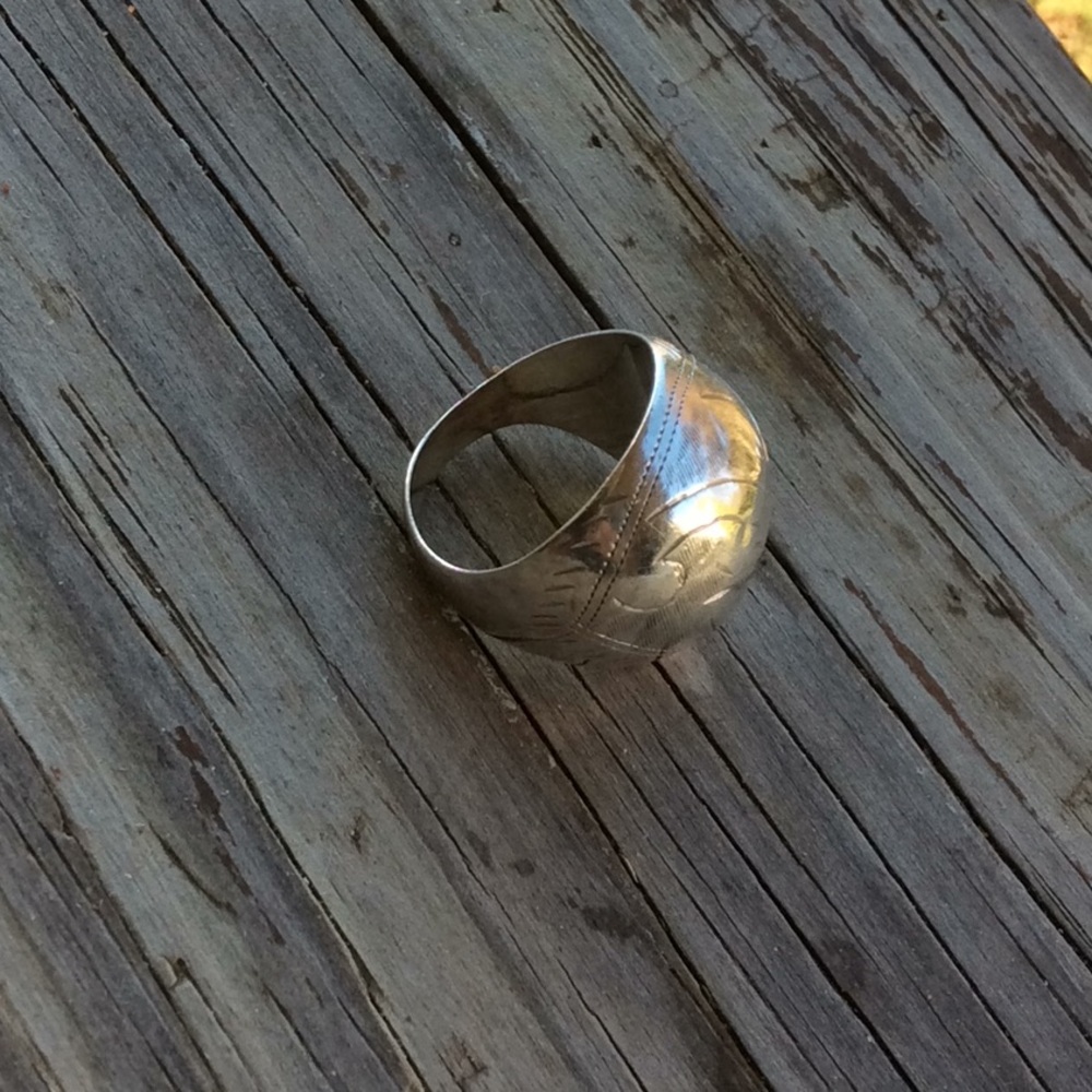 925 Sterling Silver Beautiful Patterned Ring - image 5